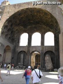 [P21] Basilica Maxentius-Constatin » foto by Costi
 - 
<span class="allrVoted glyphicon glyphicon-heart hidden" id="av48148"></span>
<a class="m-l-10 hidden" id="sv48148" onclick="voting_Foto_DelVot(,48148,3406)" role="button">șterge vot <span class="glyphicon glyphicon-remove"></span></a>
<a id="v948148" class=" c-red"  onclick="voting_Foto_SetVot(48148)" role="button"><span class="glyphicon glyphicon-heart-empty"></span> <b>LIKE</b> = Votează poza</a> <img class="hidden"  id="f48148W9" src="/imagini/loader.gif" border="0" /><span class="AjErrMes hidden" id="e48148ErM"></span>