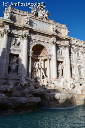 [P15] Fontana di Trevi » foto by mirmicu
 - 
<span class="allrVoted glyphicon glyphicon-heart hidden" id="av940560"></span>
<a class="m-l-10 hidden" id="sv940560" onclick="voting_Foto_DelVot(,940560,3406)" role="button">șterge vot <span class="glyphicon glyphicon-remove"></span></a>
<a id="v9940560" class=" c-red"  onclick="voting_Foto_SetVot(940560)" role="button"><span class="glyphicon glyphicon-heart-empty"></span> <b>LIKE</b> = Votează poza</a> <img class="hidden"  id="f940560W9" src="/imagini/loader.gif" border="0" /><span class="AjErrMes hidden" id="e940560ErM"></span>