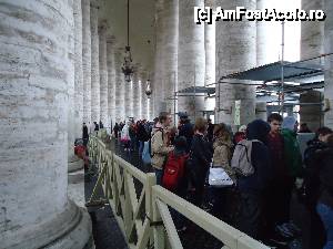 [P28] Colonade în Piazza San Pietro » foto by marocanu21
 - 
<span class="allrVoted glyphicon glyphicon-heart hidden" id="av483164"></span>
<a class="m-l-10 hidden" id="sv483164" onclick="voting_Foto_DelVot(,483164,3406)" role="button">șterge vot <span class="glyphicon glyphicon-remove"></span></a>
<a id="v9483164" class=" c-red"  onclick="voting_Foto_SetVot(483164)" role="button"><span class="glyphicon glyphicon-heart-empty"></span> <b>LIKE</b> = Votează poza</a> <img class="hidden"  id="f483164W9" src="/imagini/loader.gif" border="0" /><span class="AjErrMes hidden" id="e483164ErM"></span>