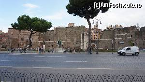 [P15] Via dei Fori Imperiali cu statuia lui Cezar.  » foto by ania
 - 
<span class="allrVoted glyphicon glyphicon-heart hidden" id="av600581"></span>
<a class="m-l-10 hidden" id="sv600581" onclick="voting_Foto_DelVot(,600581,3406)" role="button">șterge vot <span class="glyphicon glyphicon-remove"></span></a>
<a id="v9600581" class=" c-red"  onclick="voting_Foto_SetVot(600581)" role="button"><span class="glyphicon glyphicon-heart-empty"></span> <b>LIKE</b> = Votează poza</a> <img class="hidden"  id="f600581W9" src="/imagini/loader.gif" border="0" /><span class="AjErrMes hidden" id="e600581ErM"></span>