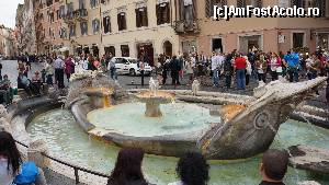 [P80] Excentrica Fontana della Barcaccia.  » foto by ania
 - 
<span class="allrVoted glyphicon glyphicon-heart hidden" id="av600646"></span>
<a class="m-l-10 hidden" id="sv600646" onclick="voting_Foto_DelVot(,600646,3406)" role="button">șterge vot <span class="glyphicon glyphicon-remove"></span></a>
<a id="v9600646" class=" c-red"  onclick="voting_Foto_SetVot(600646)" role="button"><span class="glyphicon glyphicon-heart-empty"></span> <b>LIKE</b> = Votează poza</a> <img class="hidden"  id="f600646W9" src="/imagini/loader.gif" border="0" /><span class="AjErrMes hidden" id="e600646ErM"></span>