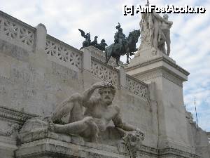 [P12] Monumentul Vittorio Emanuele al II-lea » foto by vlado2
 - 
<span class="allrVoted glyphicon glyphicon-heart hidden" id="av489539"></span>
<a class="m-l-10 hidden" id="sv489539" onclick="voting_Foto_DelVot(,489539,3406)" role="button">șterge vot <span class="glyphicon glyphicon-remove"></span></a>
<a id="v9489539" class=" c-red"  onclick="voting_Foto_SetVot(489539)" role="button"><span class="glyphicon glyphicon-heart-empty"></span> <b>LIKE</b> = Votează poza</a> <img class="hidden"  id="f489539W9" src="/imagini/loader.gif" border="0" /><span class="AjErrMes hidden" id="e489539ErM"></span>