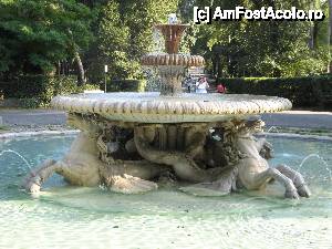 [P26] parcul Villa Borghese » foto by vlado2
 - 
<span class="allrVoted glyphicon glyphicon-heart hidden" id="av489553"></span>
<a class="m-l-10 hidden" id="sv489553" onclick="voting_Foto_DelVot(,489553,3406)" role="button">șterge vot <span class="glyphicon glyphicon-remove"></span></a>
<a id="v9489553" class=" c-red"  onclick="voting_Foto_SetVot(489553)" role="button"><span class="glyphicon glyphicon-heart-empty"></span> <b>LIKE</b> = Votează poza</a> <img class="hidden"  id="f489553W9" src="/imagini/loader.gif" border="0" /><span class="AjErrMes hidden" id="e489553ErM"></span>