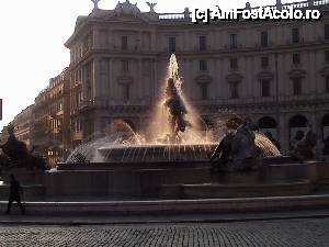 [P24] Piazza Repubblica. Măcar o secundă de frumusețe romană spre apus.  » foto by ariciu
 - 
<span class="allrVoted glyphicon glyphicon-heart hidden" id="av488095"></span>
<a class="m-l-10 hidden" id="sv488095" onclick="voting_Foto_DelVot(,488095,3406)" role="button">șterge vot <span class="glyphicon glyphicon-remove"></span></a>
<a id="v9488095" class=" c-red"  onclick="voting_Foto_SetVot(488095)" role="button"><span class="glyphicon glyphicon-heart-empty"></span> <b>LIKE</b> = Votează poza</a> <img class="hidden"  id="f488095W9" src="/imagini/loader.gif" border="0" /><span class="AjErrMes hidden" id="e488095ErM"></span>