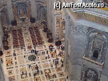 [P15] Basillica San Pietro - interior vazut din cupola » foto by crima
 - 
<span class="allrVoted glyphicon glyphicon-heart hidden" id="av195631"></span>
<a class="m-l-10 hidden" id="sv195631" onclick="voting_Foto_DelVot(,195631,3406)" role="button">șterge vot <span class="glyphicon glyphicon-remove"></span></a>
<a id="v9195631" class=" c-red"  onclick="voting_Foto_SetVot(195631)" role="button"><span class="glyphicon glyphicon-heart-empty"></span> <b>LIKE</b> = Votează poza</a> <img class="hidden"  id="f195631W9" src="/imagini/loader.gif" border="0" /><span class="AjErrMes hidden" id="e195631ErM"></span>