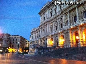 [P15] Piazza Cavour » foto by ElenaP
 - 
<span class="allrVoted glyphicon glyphicon-heart hidden" id="av523396"></span>
<a class="m-l-10 hidden" id="sv523396" onclick="voting_Foto_DelVot(,523396,3406)" role="button">șterge vot <span class="glyphicon glyphicon-remove"></span></a>
<a id="v9523396" class=" c-red"  onclick="voting_Foto_SetVot(523396)" role="button"><span class="glyphicon glyphicon-heart-empty"></span> <b>LIKE</b> = Votează poza</a> <img class="hidden"  id="f523396W9" src="/imagini/loader.gif" border="0" /><span class="AjErrMes hidden" id="e523396ErM"></span>