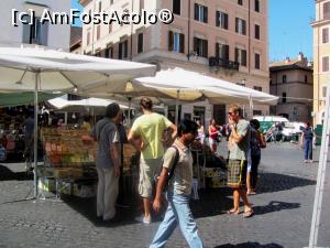 [P37] Campo de’ Fiori » foto by Radu Tudoran
 - 
<span class="allrVoted glyphicon glyphicon-heart hidden" id="av713554"></span>
<a class="m-l-10 hidden" id="sv713554" onclick="voting_Foto_DelVot(,713554,3406)" role="button">șterge vot <span class="glyphicon glyphicon-remove"></span></a>
<a id="v9713554" class=" c-red"  onclick="voting_Foto_SetVot(713554)" role="button"><span class="glyphicon glyphicon-heart-empty"></span> <b>LIKE</b> = Votează poza</a> <img class="hidden"  id="f713554W9" src="/imagini/loader.gif" border="0" /><span class="AjErrMes hidden" id="e713554ErM"></span>