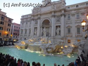 [P12] Fontana di Trevi » foto by dalumian
 - 
<span class="allrVoted glyphicon glyphicon-heart hidden" id="av734881"></span>
<a class="m-l-10 hidden" id="sv734881" onclick="voting_Foto_DelVot(,734881,3406)" role="button">șterge vot <span class="glyphicon glyphicon-remove"></span></a>
<a id="v9734881" class=" c-red"  onclick="voting_Foto_SetVot(734881)" role="button"><span class="glyphicon glyphicon-heart-empty"></span> <b>LIKE</b> = Votează poza</a> <img class="hidden"  id="f734881W9" src="/imagini/loader.gif" border="0" /><span class="AjErrMes hidden" id="e734881ErM"></span>