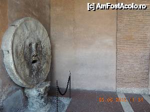 [P16] Bocca della Verita » foto by andromeda
 - 
<span class="allrVoted glyphicon glyphicon-heart hidden" id="av392268"></span>
<a class="m-l-10 hidden" id="sv392268" onclick="voting_Foto_DelVot(,392268,3406)" role="button">șterge vot <span class="glyphicon glyphicon-remove"></span></a>
<a id="v9392268" class=" c-red"  onclick="voting_Foto_SetVot(392268)" role="button"><span class="glyphicon glyphicon-heart-empty"></span> <b>LIKE</b> = Votează poza</a> <img class="hidden"  id="f392268W9" src="/imagini/loader.gif" border="0" /><span class="AjErrMes hidden" id="e392268ErM"></span>