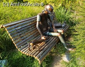 [P14] Omul și pisica în parcul Valentino » foto by BristenaBrad
 - 
<span class="allrVoted glyphicon glyphicon-heart hidden" id="av1544625"></span>
<a class="m-l-10 hidden" id="sv1544625" onclick="voting_Foto_DelVot(,1544625,3466)" role="button">șterge vot <span class="glyphicon glyphicon-remove"></span></a>
<a id="v91544625" class=" c-red"  onclick="voting_Foto_SetVot(1544625)" role="button"><span class="glyphicon glyphicon-heart-empty"></span> <b>LIKE</b> = Votează poza</a> <img class="hidden"  id="f1544625W9" src="/imagini/loader.gif" border="0" /><span class="AjErrMes hidden" id="e1544625ErM"></span>