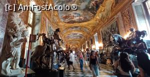 [P03] Galeria armurilor din Palatul Regal, cu statui feminine în cele 4 colțuri » foto by BristenaBrad
 - 
<span class="allrVoted glyphicon glyphicon-heart hidden" id="av1544614"></span>
<a class="m-l-10 hidden" id="sv1544614" onclick="voting_Foto_DelVot(,1544614,3466)" role="button">șterge vot <span class="glyphicon glyphicon-remove"></span></a>
<a id="v91544614" class=" c-red"  onclick="voting_Foto_SetVot(1544614)" role="button"><span class="glyphicon glyphicon-heart-empty"></span> <b>LIKE</b> = Votează poza</a> <img class="hidden"  id="f1544614W9" src="/imagini/loader.gif" border="0" /><span class="AjErrMes hidden" id="e1544614ErM"></span>