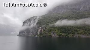 [P17] Croazieră pe fiordul Geiranger » foto by elenaadina
 - 
<span class="allrVoted glyphicon glyphicon-heart hidden" id="av1543378"></span>
<a class="m-l-10 hidden" id="sv1543378" onclick="voting_Foto_DelVot(,1543378,3499)" role="button">șterge vot <span class="glyphicon glyphicon-remove"></span></a>
<a id="v91543378" class=" c-red"  onclick="voting_Foto_SetVot(1543378)" role="button"><span class="glyphicon glyphicon-heart-empty"></span> <b>LIKE</b> = Votează poza</a> <img class="hidden"  id="f1543378W9" src="/imagini/loader.gif" border="0" /><span class="AjErrMes hidden" id="e1543378ErM"></span>