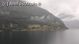 [P02] Croazieră pe fiordul Geiranger » foto by elenaadina
 - 
<span class="allrVoted glyphicon glyphicon-heart hidden" id="av1543363"></span>
<a class="m-l-10 hidden" id="sv1543363" onclick="voting_Foto_DelVot(,1543363,3499)" role="button">șterge vot <span class="glyphicon glyphicon-remove"></span></a>
<a id="v91543363" class=" c-red"  onclick="voting_Foto_SetVot(1543363)" role="button"><span class="glyphicon glyphicon-heart-empty"></span> <b>LIKE</b> = Votează poza</a> <img class="hidden"  id="f1543363W9" src="/imagini/loader.gif" border="0" /><span class="AjErrMes hidden" id="e1543363ErM"></span>