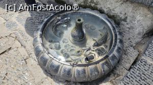 [P19] In partea de nord a a pesterii Laolong este un bazin lung si ingust in care se aduna apa dintr-un izvor. Se spune ca atunci cand Da Yu, primul imparat al dinastiei Xia, care si-a protejat poporul de inundatii, a oprit inundatiile si a sculptat pesterile, a fost ajutat de un dragon si aici este locul in care dragonul si-a facut cuibul, fiind numit vechiul cuib al dragonului. » foto by geani anto
 - 
<span class="allrVoted glyphicon glyphicon-heart hidden" id="av1492526"></span>
<a class="m-l-10 hidden" id="sv1492526" onclick="voting_Foto_DelVot(,1492526,3501)" role="button">șterge vot <span class="glyphicon glyphicon-remove"></span></a>
<a id="v91492526" class=" c-red"  onclick="voting_Foto_SetVot(1492526)" role="button"><span class="glyphicon glyphicon-heart-empty"></span> <b>LIKE</b> = Votează poza</a> <img class="hidden"  id="f1492526W9" src="/imagini/loader.gif" border="0" /><span class="AjErrMes hidden" id="e1492526ErM"></span>
