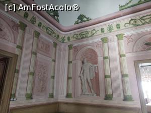 P04 [OCT-2022] Palazzo Castellucci, Vestibulul și superba pictură trompe l' oeil. L'Apollo di Belvedere.