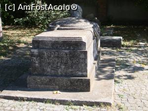 [P12] Cimitirul de onoare Pro Patria - București. Mormântul colonelului Richard Hentsch. » foto by iulianic
 - 
<span class="allrVoted glyphicon glyphicon-heart hidden" id="av1225717"></span>
<a class="m-l-10 hidden" id="sv1225717" onclick="voting_Foto_DelVot(,1225717,3511)" role="button">șterge vot <span class="glyphicon glyphicon-remove"></span></a>
<a id="v91225717" class=" c-red"  onclick="voting_Foto_SetVot(1225717)" role="button"><span class="glyphicon glyphicon-heart-empty"></span> <b>LIKE</b> = Votează poza</a> <img class="hidden"  id="f1225717W9" src="/imagini/loader.gif" border="0" /><span class="AjErrMes hidden" id="e1225717ErM"></span>