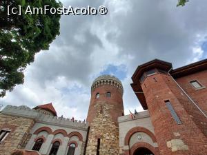 [P13] Castelul „Țepeș” din București. » foto by tata123 🔱
 - 
<span class="allrVoted glyphicon glyphicon-heart hidden" id="av1532268"></span>
<a class="m-l-10 hidden" id="sv1532268" onclick="voting_Foto_DelVot(,1532268,3511)" role="button">șterge vot <span class="glyphicon glyphicon-remove"></span></a>
<a id="v91532268" class=" c-red"  onclick="voting_Foto_SetVot(1532268)" role="button"><span class="glyphicon glyphicon-heart-empty"></span> <b>LIKE</b> = Votează poza</a> <img class="hidden"  id="f1532268W9" src="/imagini/loader.gif" border="0" /><span class="AjErrMes hidden" id="e1532268ErM"></span>