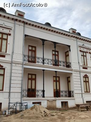 [P04] Casa Ghica-Robescu - vedere spre str. Gen. H. M. Berthelot. » foto by tata123 🔱
 - 
<span class="allrVoted glyphicon glyphicon-heart hidden" id="av1534088"></span>
<a class="m-l-10 hidden" id="sv1534088" onclick="voting_Foto_DelVot(,1534088,3511)" role="button">șterge vot <span class="glyphicon glyphicon-remove"></span></a>
<a id="v91534088" class=" c-red"  onclick="voting_Foto_SetVot(1534088)" role="button"><span class="glyphicon glyphicon-heart-empty"></span> <b>LIKE</b> = Votează poza</a> <img class="hidden"  id="f1534088W9" src="/imagini/loader.gif" border="0" /><span class="AjErrMes hidden" id="e1534088ErM"></span>
