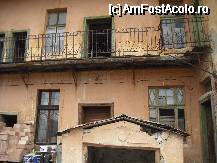 P12 [MAR-2010] asa arata casele pe care italienii s-au hotarat sa le restaureze