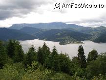 [P21] lacul Bicaz » foto by dorgo
 - 
<span class="allrVoted glyphicon glyphicon-heart hidden" id="av97047"></span>
<a class="m-l-10 hidden" id="sv97047" onclick="voting_Foto_DelVot(,97047,3541)" role="button">șterge vot <span class="glyphicon glyphicon-remove"></span></a>
<a id="v997047" class=" c-red"  onclick="voting_Foto_SetVot(97047)" role="button"><span class="glyphicon glyphicon-heart-empty"></span> <b>LIKE</b> = Votează poza</a> <img class="hidden"  id="f97047W9" src="/imagini/loader.gif" border="0" /><span class="AjErrMes hidden" id="e97047ErM"></span>