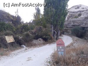 [P60] Aici este ieșirea (sau intrarea, după caz) de pe Valea porumbeilor. Mai avem cam 500 de m până în Göreme. » foto by Aurici
 - 
<span class="allrVoted glyphicon glyphicon-heart hidden" id="av1056867"></span>
<a class="m-l-10 hidden" id="sv1056867" onclick="voting_Foto_DelVot(,1056867,3573)" role="button">șterge vot <span class="glyphicon glyphicon-remove"></span></a>
<a id="v91056867" class=" c-red"  onclick="voting_Foto_SetVot(1056867)" role="button"><span class="glyphicon glyphicon-heart-empty"></span> <b>LIKE</b> = Votează poza</a> <img class="hidden"  id="f1056867W9" src="/imagini/loader.gif" border="0" /><span class="AjErrMes hidden" id="e1056867ErM"></span>