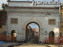 [P07] Poarta Schei - cand era drumul in lucru. Strada ce coboara si se vede in fata se numeste Nicolae Balcescu. La 100 m mai jos pe partea dreapta e Str Sforii » foto by mili1983
 - 
<span class="allrVoted glyphicon glyphicon-heart hidden" id="av46373"></span>
<a class="m-l-10 hidden" id="sv46373" onclick="voting_Foto_DelVot(,46373,3615)" role="button">șterge vot <span class="glyphicon glyphicon-remove"></span></a>
<a id="v946373" class=" c-red"  onclick="voting_Foto_SetVot(46373)" role="button"><span class="glyphicon glyphicon-heart-empty"></span> <b>LIKE</b> = Votează poza</a> <img class="hidden"  id="f46373W9" src="/imagini/loader.gif" border="0" /><span class="AjErrMes hidden" id="e46373ErM"></span>