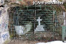 [P10] Lângă platforma de la Belvedere se găseşte şi o grotă cu o cruce (crucea lui Aristotel) » foto by Costi
 - 
<span class="allrVoted glyphicon glyphicon-heart hidden" id="av62495"></span>
<a class="m-l-10 hidden" id="sv62495" onclick="voting_Foto_DelVot(,62495,3615)" role="button">șterge vot <span class="glyphicon glyphicon-remove"></span></a>
<a id="v962495" class=" c-red"  onclick="voting_Foto_SetVot(62495)" role="button"><span class="glyphicon glyphicon-heart-empty"></span> <b>LIKE</b> = Votează poza</a> <img class="hidden"  id="f62495W9" src="/imagini/loader.gif" border="0" /><span class="AjErrMes hidden" id="e62495ErM"></span>