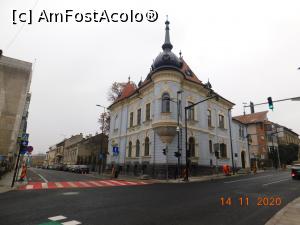 P34 [NOV-2020] Clădirea care găzduieşte Academia Română