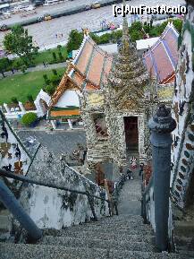 [P12] la Wat Arun se urca muuulte trepte » foto by station5*
 - 
<span class="allrVoted glyphicon glyphicon-heart hidden" id="av254478"></span>
<a class="m-l-10 hidden" id="sv254478" onclick="voting_Foto_DelVot(,254478,3625)" role="button">șterge vot <span class="glyphicon glyphicon-remove"></span></a>
<a id="v9254478" class=" c-red"  onclick="voting_Foto_SetVot(254478)" role="button"><span class="glyphicon glyphicon-heart-empty"></span> <b>LIKE</b> = Votează poza</a> <img class="hidden"  id="f254478W9" src="/imagini/loader.gif" border="0" /><span class="AjErrMes hidden" id="e254478ErM"></span>