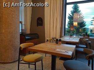 [P55] Tot în restaurant » foto by roxxie
 - 
<span class="allrVoted glyphicon glyphicon-heart hidden" id="av1531869"></span>
<a class="m-l-10 hidden" id="sv1531869" onclick="voting_Foto_DelVot(,1531869,3635)" role="button">șterge vot <span class="glyphicon glyphicon-remove"></span></a>
<a id="v91531869" class=" c-red"  onclick="voting_Foto_SetVot(1531869)" role="button"><span class="glyphicon glyphicon-heart-empty"></span> <b>LIKE</b> = Votează poza</a> <img class="hidden"  id="f1531869W9" src="/imagini/loader.gif" border="0" /><span class="AjErrMes hidden" id="e1531869ErM"></span>