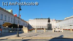 [P09] In timpul celui de-al Doilea Razboi Mondial, cladirea Palatului Prezidential  a ramas aproape intacta. Monumentul din fata palatului e dedicat lui Jozef Poniatowski, nepotul ultimului rege al Poloniei, Stanislaw August Poniatowski. Monumentul original a fost distrus si topit in timpul celui de-al Doilea Razboi Mondial. » foto by geani anto
 - 
<span class="allrVoted glyphicon glyphicon-heart hidden" id="av1338870"></span>
<a class="m-l-10 hidden" id="sv1338870" onclick="voting_Foto_DelVot(,1338870,3644)" role="button">șterge vot <span class="glyphicon glyphicon-remove"></span></a>
<a id="v91338870" class=" c-red"  onclick="voting_Foto_SetVot(1338870)" role="button"><span class="glyphicon glyphicon-heart-empty"></span> <b>LIKE</b> = Votează poza</a> <img class="hidden"  id="f1338870W9" src="/imagini/loader.gif" border="0" /><span class="AjErrMes hidden" id="e1338870ErM"></span>