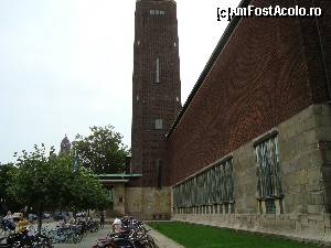 P01 [AUG-2014] Muzeul Boijmans van Beuningen, vă invită la o cească de cultură modernă și clasică... e in top 5 olandez