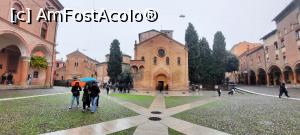 [P37] Bologna, Piazza Santo Stefano, Basilica santuario Santo Stefano - Complesso delle sette chiese » foto by mprofeanu
 - 
<span class="allrVoted glyphicon glyphicon-heart hidden" id="av1351958"></span>
<a class="m-l-10 hidden" id="sv1351958" onclick="voting_Foto_DelVot(,1351958,3721)" role="button">șterge vot <span class="glyphicon glyphicon-remove"></span></a>
<a id="v91351958" class=" c-red"  onclick="voting_Foto_SetVot(1351958)" role="button"><span class="glyphicon glyphicon-heart-empty"></span> <b>LIKE</b> = Votează poza</a> <img class="hidden"  id="f1351958W9" src="/imagini/loader.gif" border="0" /><span class="AjErrMes hidden" id="e1351958ErM"></span>