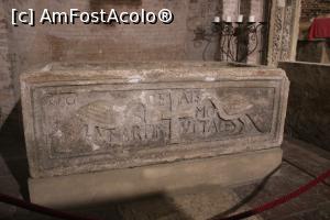 [P45] Bologna, Basilica Santuario Santo Stefano, Basilica dei SS. Vitale e Agricola, în stânga Sarcofago S. Vitale, sec. 8-9 » foto by mprofeanu
 - 
<span class="allrVoted glyphicon glyphicon-heart hidden" id="av1351966"></span>
<a class="m-l-10 hidden" id="sv1351966" onclick="voting_Foto_DelVot(,1351966,3721)" role="button">șterge vot <span class="glyphicon glyphicon-remove"></span></a>
<a id="v91351966" class=" c-red"  onclick="voting_Foto_SetVot(1351966)" role="button"><span class="glyphicon glyphicon-heart-empty"></span> <b>LIKE</b> = Votează poza</a> <img class="hidden"  id="f1351966W9" src="/imagini/loader.gif" border="0" /><span class="AjErrMes hidden" id="e1351966ErM"></span>