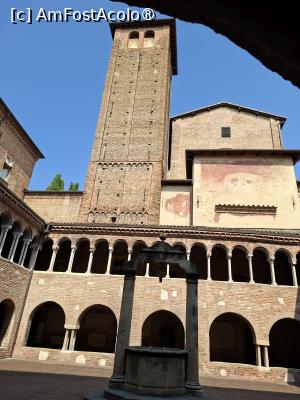 [P48] Basilica Santo Stefano - claustrul » foto by Carmen Ion
 - 
<span class="allrVoted glyphicon glyphicon-heart hidden" id="av1538668"></span>
<a class="m-l-10 hidden" id="sv1538668" onclick="voting_Foto_DelVot(,1538668,3721)" role="button">șterge vot <span class="glyphicon glyphicon-remove"></span></a>
<a id="v91538668" class=" c-red"  onclick="voting_Foto_SetVot(1538668)" role="button"><span class="glyphicon glyphicon-heart-empty"></span> <b>LIKE</b> = Votează poza</a> <img class="hidden"  id="f1538668W9" src="/imagini/loader.gif" border="0" /><span class="AjErrMes hidden" id="e1538668ErM"></span>