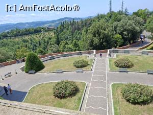 [P56] Superba esplanadă din fața Santuario della Madonna di San Luca și panorama peisajului rural » foto by Carmen Ion
 - 
<span class="allrVoted glyphicon glyphicon-heart hidden" id="av1539044"></span>
<a class="m-l-10 hidden" id="sv1539044" onclick="voting_Foto_DelVot(,1539044,3721)" role="button">șterge vot <span class="glyphicon glyphicon-remove"></span></a>
<a id="v91539044" class=" c-red"  onclick="voting_Foto_SetVot(1539044)" role="button"><span class="glyphicon glyphicon-heart-empty"></span> <b>LIKE</b> = Votează poza</a> <img class="hidden"  id="f1539044W9" src="/imagini/loader.gif" border="0" /><span class="AjErrMes hidden" id="e1539044ErM"></span>