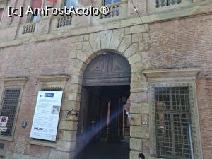 [P07] Sediul Curții de apel - Palazzo Ranuzzi - din Piazza dei Tribunali » foto by Carmen Ion
 - 
<span class="allrVoted glyphicon glyphicon-heart hidden" id="av1538995"></span>
<a class="m-l-10 hidden" id="sv1538995" onclick="voting_Foto_DelVot(,1538995,3721)" role="button">șterge vot <span class="glyphicon glyphicon-remove"></span></a>
<a id="v91538995" class=" c-red"  onclick="voting_Foto_SetVot(1538995)" role="button"><span class="glyphicon glyphicon-heart-empty"></span> <b>LIKE</b> = Votează poza</a> <img class="hidden"  id="f1538995W9" src="/imagini/loader.gif" border="0" /><span class="AjErrMes hidden" id="e1538995ErM"></span>