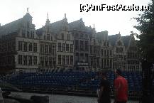[P13] Tot in Piata Mare din Anvers, locul unde se desfasoara tot felul de spectacole in aer liber » foto by ileanaxperta*
 - 
<span class="allrVoted glyphicon glyphicon-heart hidden" id="av167038"></span>
<a class="m-l-10 hidden" id="sv167038" onclick="voting_Foto_DelVot(,167038,3747)" role="button">șterge vot <span class="glyphicon glyphicon-remove"></span></a>
<a id="v9167038" class=" c-red"  onclick="voting_Foto_SetVot(167038)" role="button"><span class="glyphicon glyphicon-heart-empty"></span> <b>LIKE</b> = Votează poza</a> <img class="hidden"  id="f167038W9" src="/imagini/loader.gif" border="0" /><span class="AjErrMes hidden" id="e167038ErM"></span>