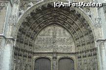 [P19] Dantelarie in piatra de la intrarea in catedrala Fecioara Maria din Anvers » foto by ileanaxperta*
 - 
<span class="allrVoted glyphicon glyphicon-heart hidden" id="av167054"></span>
<a class="m-l-10 hidden" id="sv167054" onclick="voting_Foto_DelVot(,167054,3747)" role="button">șterge vot <span class="glyphicon glyphicon-remove"></span></a>
<a id="v9167054" class=" c-red"  onclick="voting_Foto_SetVot(167054)" role="button"><span class="glyphicon glyphicon-heart-empty"></span> <b>LIKE</b> = Votează poza</a> <img class="hidden"  id="f167054W9" src="/imagini/loader.gif" border="0" /><span class="AjErrMes hidden" id="e167054ErM"></span>