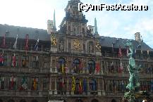 [P06] In toata splendoarea sa, primaria din Piata Mare din Anvers, cu cele 3 statui si cele 3 blazoane aurite » foto by ileanaxperta*
 - 
<span class="allrVoted glyphicon glyphicon-heart hidden" id="av167010"></span>
<a class="m-l-10 hidden" id="sv167010" onclick="voting_Foto_DelVot(,167010,3747)" role="button">șterge vot <span class="glyphicon glyphicon-remove"></span></a>
<a id="v9167010" class=" c-red"  onclick="voting_Foto_SetVot(167010)" role="button"><span class="glyphicon glyphicon-heart-empty"></span> <b>LIKE</b> = Votează poza</a> <img class="hidden"  id="f167010W9" src="/imagini/loader.gif" border="0" /><span class="AjErrMes hidden" id="e167010ErM"></span>