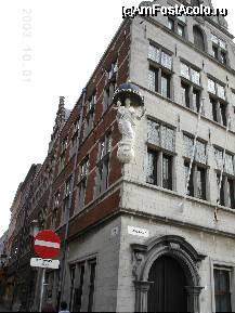[P26] Pe colţurile multor clădiri din Antwerpen se găseşte o statuie reprezentînd-o pe Maica Domnului. » foto by Costi
 - 
<span class="allrVoted glyphicon glyphicon-heart hidden" id="av24842"></span>
<a class="m-l-10 hidden" id="sv24842" onclick="voting_Foto_DelVot(,24842,3747)" role="button">șterge vot <span class="glyphicon glyphicon-remove"></span></a>
<a id="v924842" class=" c-red"  onclick="voting_Foto_SetVot(24842)" role="button"><span class="glyphicon glyphicon-heart-empty"></span> <b>LIKE</b> = Votează poza</a> <img class="hidden"  id="f24842W9" src="/imagini/loader.gif" border="0" /><span class="AjErrMes hidden" id="e24842ErM"></span>