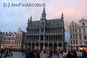 [P22] Bruxelles, Marea Piață (Grand Place), Casa Regelui (La Maison du Roi) sau Casa Pâinii (Broodhuis) gazda Muzeului Orașului, garderoba lui Manneken Pis » foto by mprofeanu
 - 
<span class="allrVoted glyphicon glyphicon-heart hidden" id="av1453403"></span>
<a class="m-l-10 hidden" id="sv1453403" onclick="voting_Foto_DelVot(,1453403,3768)" role="button">șterge vot <span class="glyphicon glyphicon-remove"></span></a>
<a id="v91453403" class=" c-red"  onclick="voting_Foto_SetVot(1453403)" role="button"><span class="glyphicon glyphicon-heart-empty"></span> <b>LIKE</b> = Votează poza</a> <img class="hidden"  id="f1453403W9" src="/imagini/loader.gif" border="0" /><span class="AjErrMes hidden" id="e1453403ErM"></span>