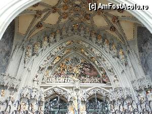 [P09] Berna - Münster sau Catedrala St. Vincent, portalul principal, detaliu.  » foto by iulianic
 - 
<span class="allrVoted glyphicon glyphicon-heart hidden" id="av412184"></span>
<a class="m-l-10 hidden" id="sv412184" onclick="voting_Foto_DelVot(,412184,3785)" role="button">șterge vot <span class="glyphicon glyphicon-remove"></span></a>
<a id="v9412184" class=" c-red"  onclick="voting_Foto_SetVot(412184)" role="button"><span class="glyphicon glyphicon-heart-empty"></span> <b>LIKE</b> = Votează poza</a> <img class="hidden"  id="f412184W9" src="/imagini/loader.gif" border="0" /><span class="AjErrMes hidden" id="e412184ErM"></span>