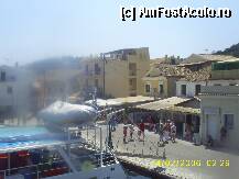 [P18] Acolo unde sunt mai multi oamenii se gaseste cofetaria despre care am scris » foto by Andrew22*
 - 
<span class="allrVoted glyphicon glyphicon-heart hidden" id="av102779"></span>
<a class="m-l-10 hidden" id="sv102779" onclick="voting_Foto_DelVot(,102779,3807)" role="button">șterge vot <span class="glyphicon glyphicon-remove"></span></a>
<a id="v9102779" class=" c-red"  onclick="voting_Foto_SetVot(102779)" role="button"><span class="glyphicon glyphicon-heart-empty"></span> <b>LIKE</b> = Votează poza</a> <img class="hidden"  id="f102779W9" src="/imagini/loader.gif" border="0" /><span class="AjErrMes hidden" id="e102779ErM"></span>