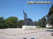 [P04] Constanța-Monumentul Victoriei din Parcul Primăriei. Este opera sculptorului Boris Caragea și a fost inaugurat în anul 1968, fiind dedicat memoriei luptătorilor antifasciști.  » foto by mariana.olaru
 - 
<span class="allrVoted glyphicon glyphicon-heart hidden" id="av392978"></span>
<a class="m-l-10 hidden" id="sv392978" onclick="voting_Foto_DelVot(,392978,3820)" role="button">șterge vot <span class="glyphicon glyphicon-remove"></span></a>
<a id="v9392978" class=" c-red"  onclick="voting_Foto_SetVot(392978)" role="button"><span class="glyphicon glyphicon-heart-empty"></span> <b>LIKE</b> = Votează poza</a> <img class="hidden"  id="f392978W9" src="/imagini/loader.gif" border="0" /><span class="AjErrMes hidden" id="e392978ErM"></span>