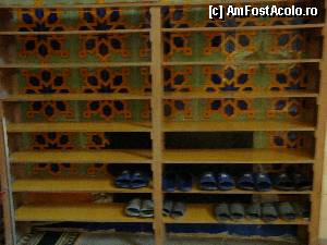 [P54] Constanța: recuzită obligatorie pentru a păși pe covoarele din sala de rugăciune a Moscheii Carol I » foto by mariana.olaru
 - 
<span class="allrVoted glyphicon glyphicon-heart hidden" id="av393086"></span>
<a class="m-l-10 hidden" id="sv393086" onclick="voting_Foto_DelVot(,393086,3820)" role="button">șterge vot <span class="glyphicon glyphicon-remove"></span></a>
<a id="v9393086" class=" c-red"  onclick="voting_Foto_SetVot(393086)" role="button"><span class="glyphicon glyphicon-heart-empty"></span> <b>LIKE</b> = Votează poza</a> <img class="hidden"  id="f393086W9" src="/imagini/loader.gif" border="0" /><span class="AjErrMes hidden" id="e393086ErM"></span>