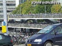 P13 [OCT-2008] Amsterdam - alta parcare de biciclete, sistemul de inchirieri am inteles ca era unul ingenios, mi-e rusine dar trebuie sa recunosc ca nu am apucat sa-l incerc