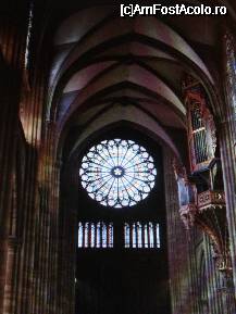 [P17] Vedere cu interiorul cu marea rozeta din Catedrala din Strasbourg » foto by ileanaxperta*
 - 
<span class="allrVoted glyphicon glyphicon-heart hidden" id="av27410"></span>
<a class="m-l-10 hidden" id="sv27410" onclick="voting_Foto_DelVot(,27410,3883)" role="button">șterge vot <span class="glyphicon glyphicon-remove"></span></a>
<a id="v927410" class=" c-red"  onclick="voting_Foto_SetVot(27410)" role="button"><span class="glyphicon glyphicon-heart-empty"></span> <b>LIKE</b> = Votează poza</a> <img class="hidden"  id="f27410W9" src="/imagini/loader.gif" border="0" /><span class="AjErrMes hidden" id="e27410ErM"></span>