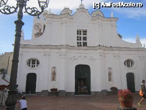 [P20] Biserica San Michele, stil baroc, sec. XVII- in forma de cruce (ANACAPRI)  » foto by bica adriana
 - 
<span class="allrVoted glyphicon glyphicon-heart hidden" id="av694283"></span>
<a class="m-l-10 hidden" id="sv694283" onclick="voting_Foto_DelVot(,694283,3887)" role="button">șterge vot <span class="glyphicon glyphicon-remove"></span></a>
<a id="v9694283" class=" c-red"  onclick="voting_Foto_SetVot(694283)" role="button"><span class="glyphicon glyphicon-heart-empty"></span> <b>LIKE</b> = Votează poza</a> <img class="hidden"  id="f694283W9" src="/imagini/loader.gif" border="0" /><span class="AjErrMes hidden" id="e694283ErM"></span>