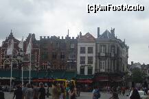 [P20] Cladiri superbe din Grand Place din Brugge » foto by ileanaxperta*
 - 
<span class="allrVoted glyphicon glyphicon-heart hidden" id="av151593"></span>
<a class="m-l-10 hidden" id="sv151593" onclick="voting_Foto_DelVot(,151593,3901)" role="button">șterge vot <span class="glyphicon glyphicon-remove"></span></a>
<a id="v9151593" class=" c-red"  onclick="voting_Foto_SetVot(151593)" role="button"><span class="glyphicon glyphicon-heart-empty"></span> <b>LIKE</b> = Votează poza</a> <img class="hidden"  id="f151593W9" src="/imagini/loader.gif" border="0" /><span class="AjErrMes hidden" id="e151593ErM"></span>